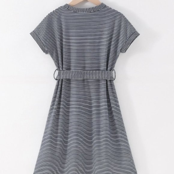 Girls Striped Batwing Sleeve High Low Hem Belted Dress Size: 11/12 Black & White - Picture 2 of 8